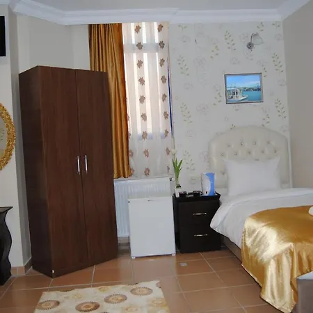 Lotus Hotel