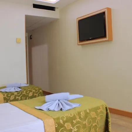 Buyuk Paris Hotel 3*