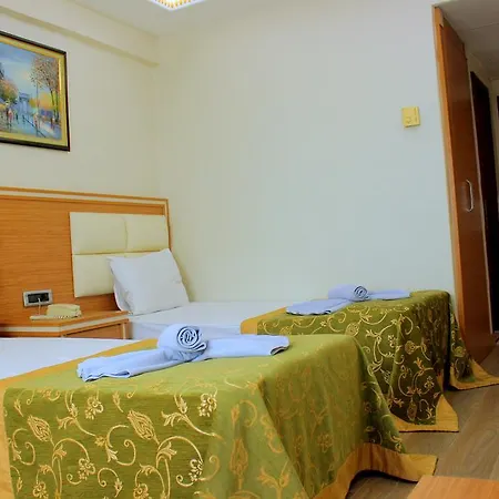 Buyuk Paris Hotel 3*