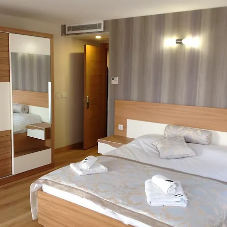 Shah Hotel 3*