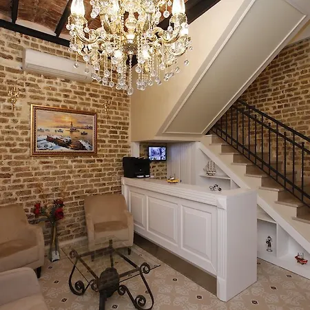 מלון דירות Art Nouveau Galata 3*