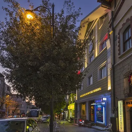 Istanbul Holiday Hotel Отель