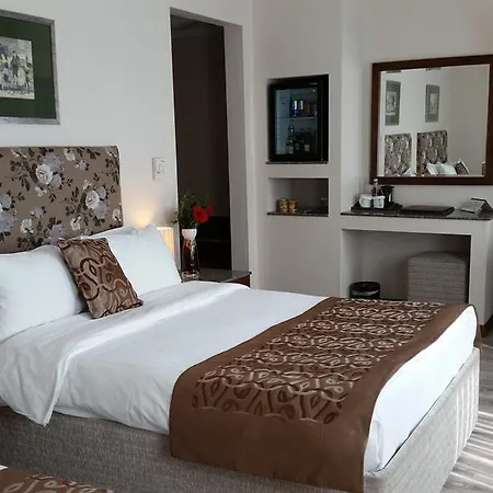 Adela Hotel