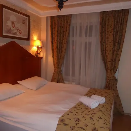 Port Hotel 3*