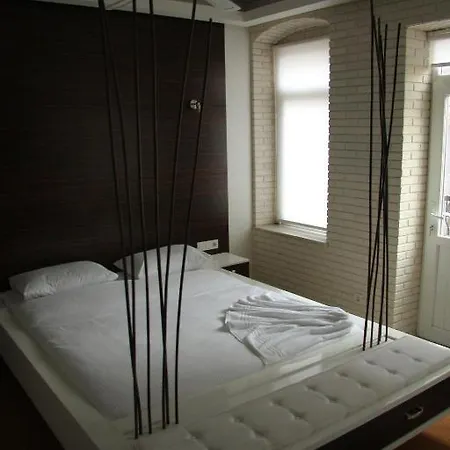 Mio Hotel 3*