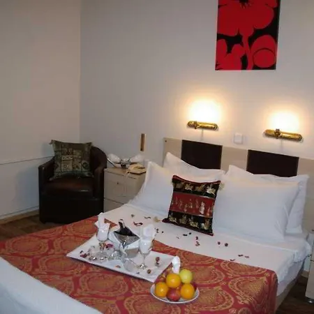 Hotel Esra Sultan Petrol 3*