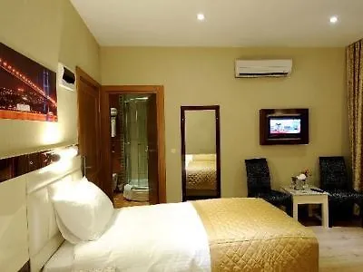 Hotel The Port 4*