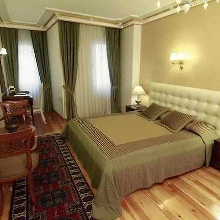 Uyan-special Category Hotel Estambul