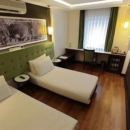 Niles Hotel 3*