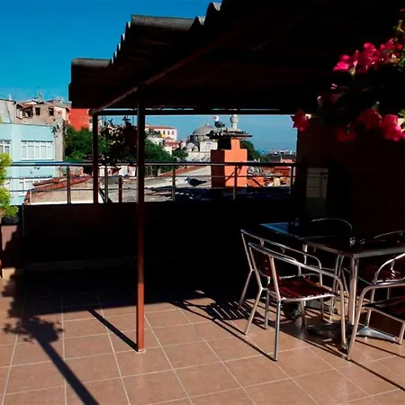 Aparthotel A'la House 3*