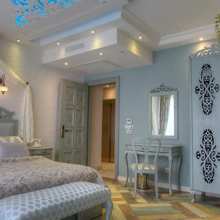 Ayna Otel 4*