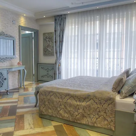 Ayna Hotell