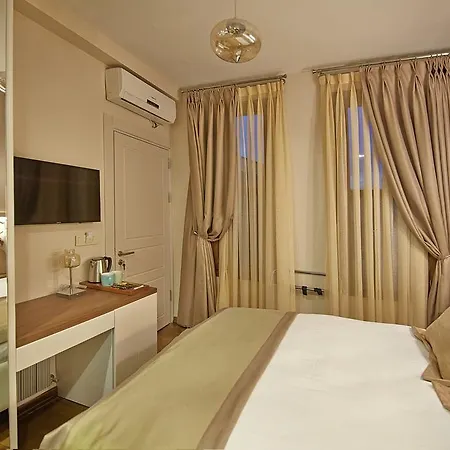 Hotel Arart 3*