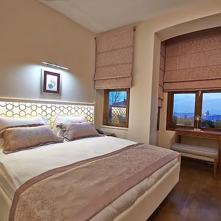 Arart Hotel 3*