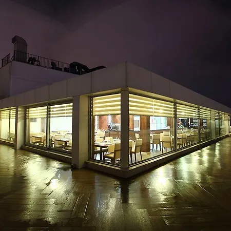 Hotel Victory & 4*