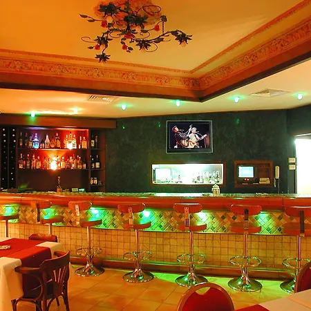 Bakirkoy Tashan Business & Airport 2*