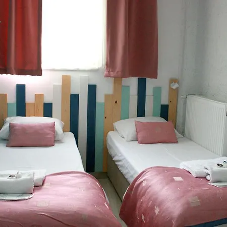 Aladeniz Otel 2*