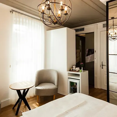 Hotel Pino 3*