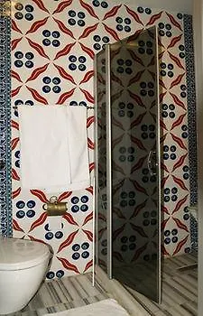 Sultan Corner 2*