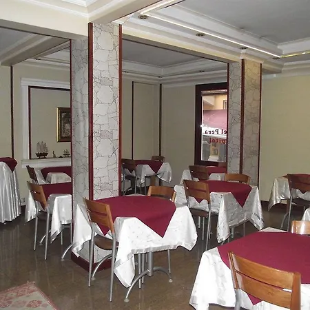 Pera Capitol