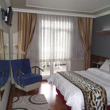 Pera Capitol Hotel