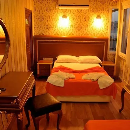 Sirkeci Emek Hotel 2*