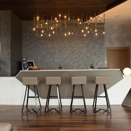Liv City Hotel 3*