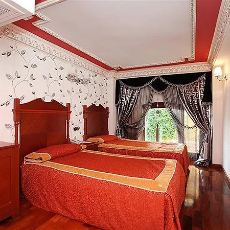 Hotel Deluxe Golden Horn Sultanahmet 4*