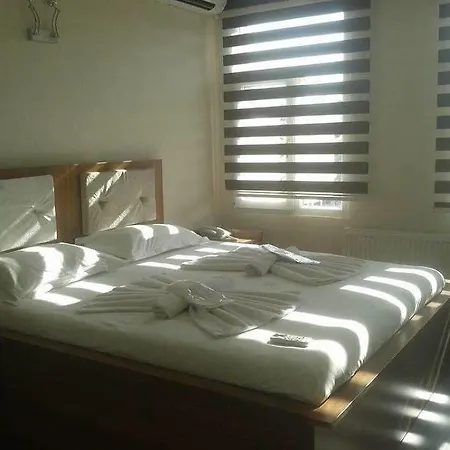 Hotel City Plus Butik 3*