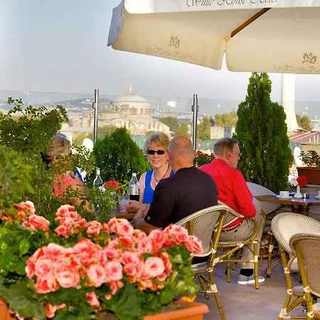 White House Hotel 4*