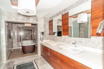 Doubletree By Hilton Topkapi