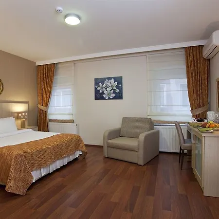 Five Boutique Hotel
