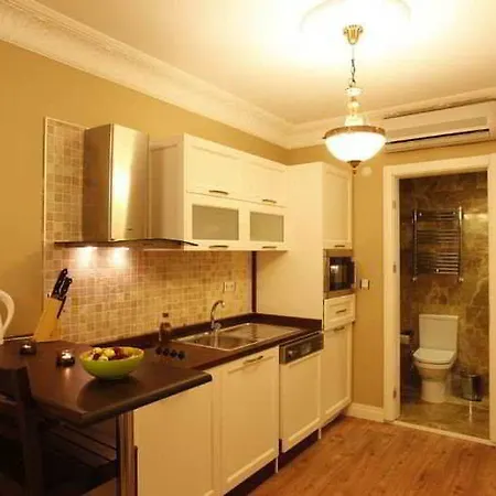 Iq Mis Aparthotel 3*