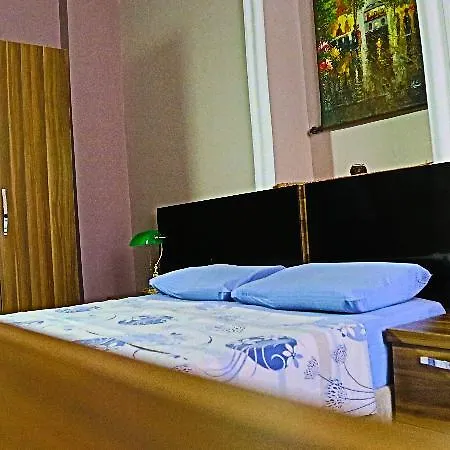 Отель Subrosa