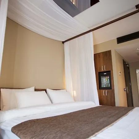 Juliet & Kitchen Hotel