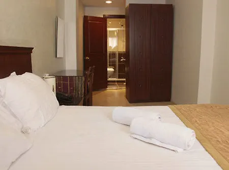 Oda ve Kahvaltı Elisa İstanbul