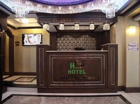 Hotel Golden Pen 3*