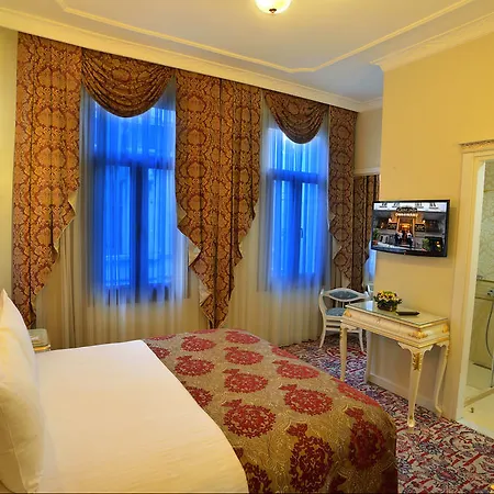 By Murat Crown Taksim Hotel 3*