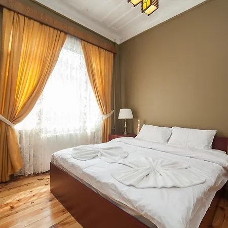 Hotel Mansion By Cheers