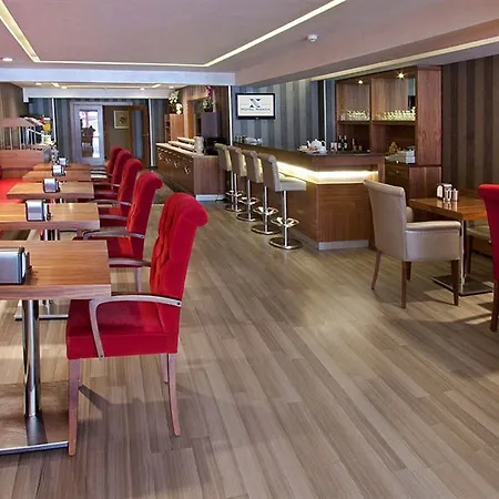 Nanda Hotel 4*