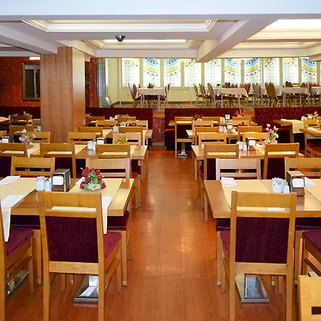 Yuksel Hotel
