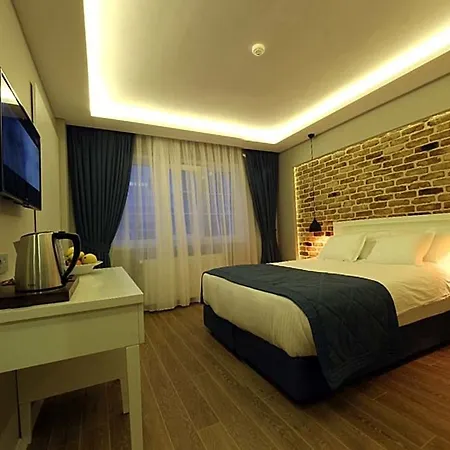 Taksim Santa Lucia 3* איסטמבול