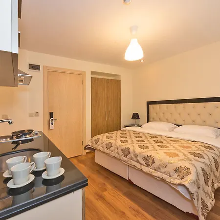 Invictum Hotel