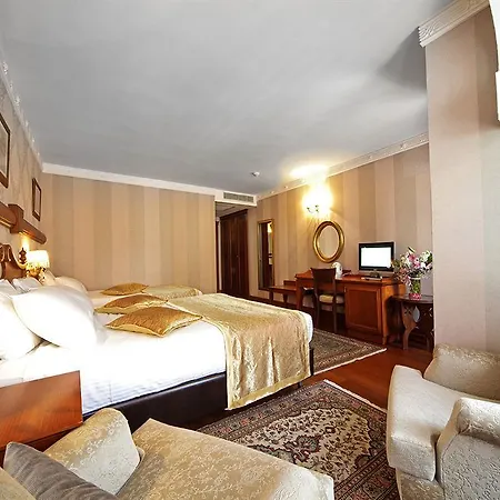 Hotel Azade