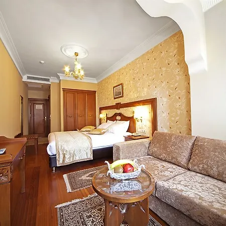 Azade Otel
