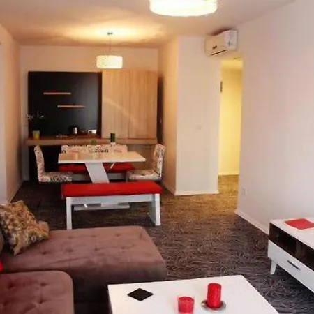 Royal Tuyap Apartment *