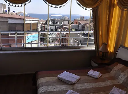 Hotell Eski 3*