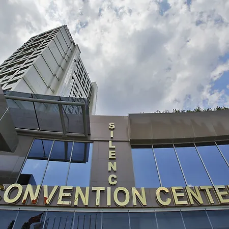 فندق Doubletree By Hilton Atasehir & Conference Centre 5*