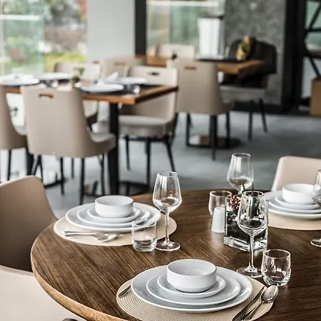 Hotel Liv City 3*