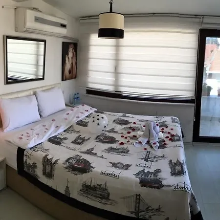 Ortakoy Aysem Sultan Estambul